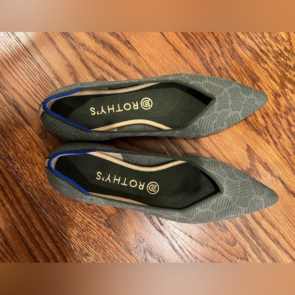 Rothy’s size 9 Point - Safari Green